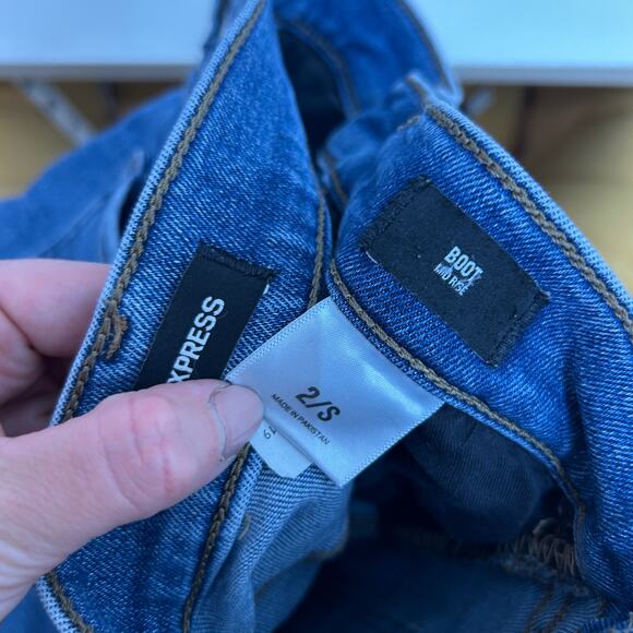 Express Blue Distressed Mid Rise Boot Cut Jeans Denim 2S 2 SHORT - Picture 5 of 5